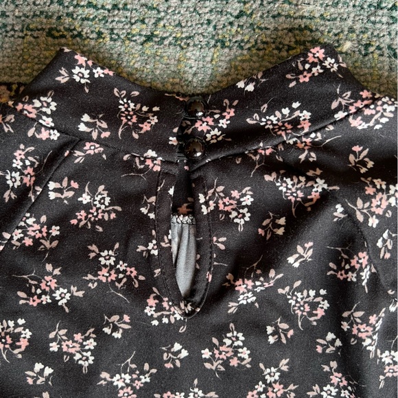 ✨3/15$ Long sleeve mock neck Suzy shier - Picture 7 of 7